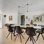 Taralyn - 1-3km From The Sea By Interhome *