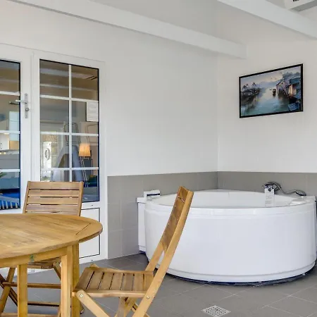 Taralyn - 1-3km From The Sea By Interhome *