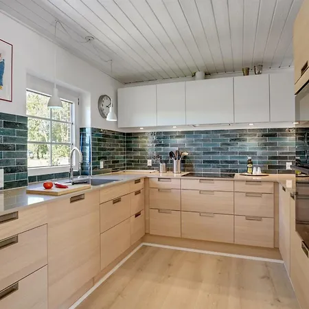 Taralyn - 1-3km From The Sea By Interhome *