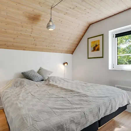 Taralyn - 1-3km From The Sea By Interhome *