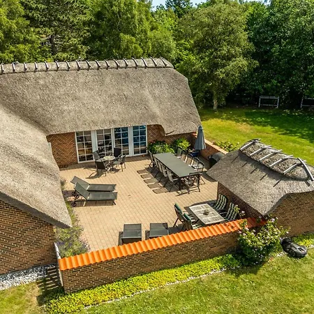 Taralyn - 1-3km From The Sea By Interhome