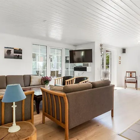 Taralyn - 1-3km From The Sea By Interhome Hébergement de vacances Bøtø By
