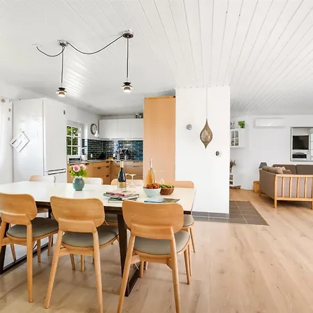 Hébergement de vacances Taralyn - 1-3km From The Sea By Interhome Bøtø By